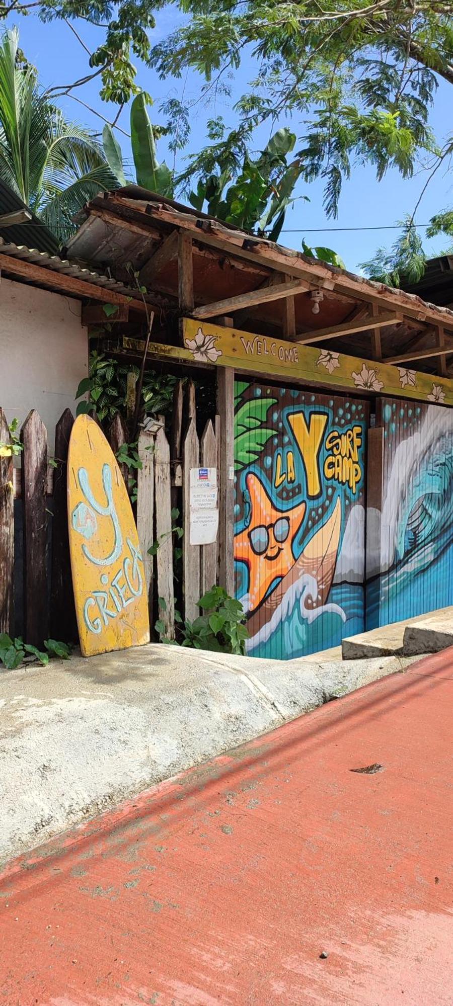 Отель La Y Surf Camp Бокас-дель-Торо Экстерьер фото